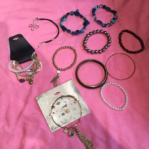 SOLD.💚FINAL MARK DOWN Nice group of bracelets